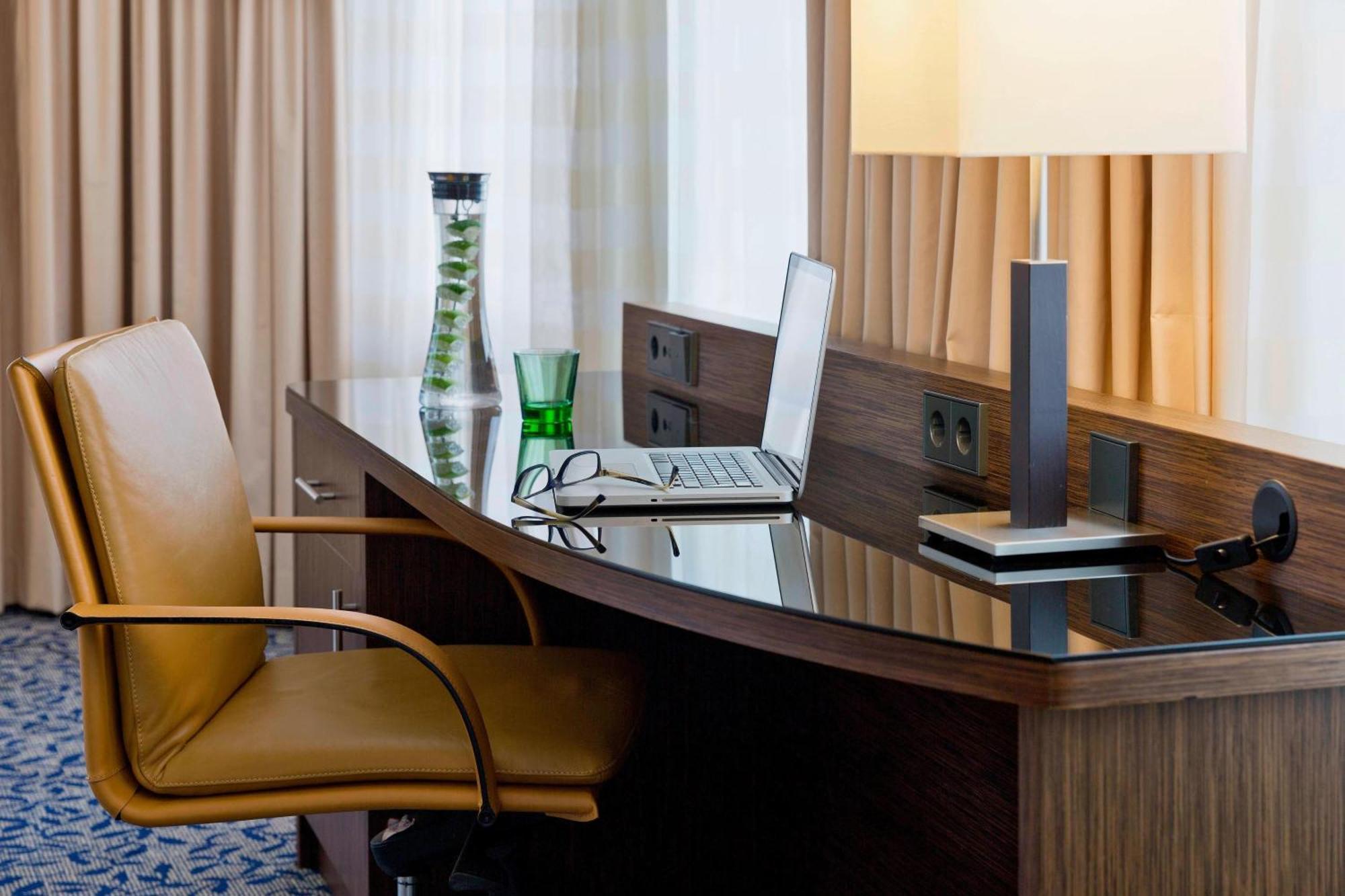 คอร์ตยาร์ด เวียนนา พราเทอร์/เมสเซอ Hotel ภายนอก รูปภาพ