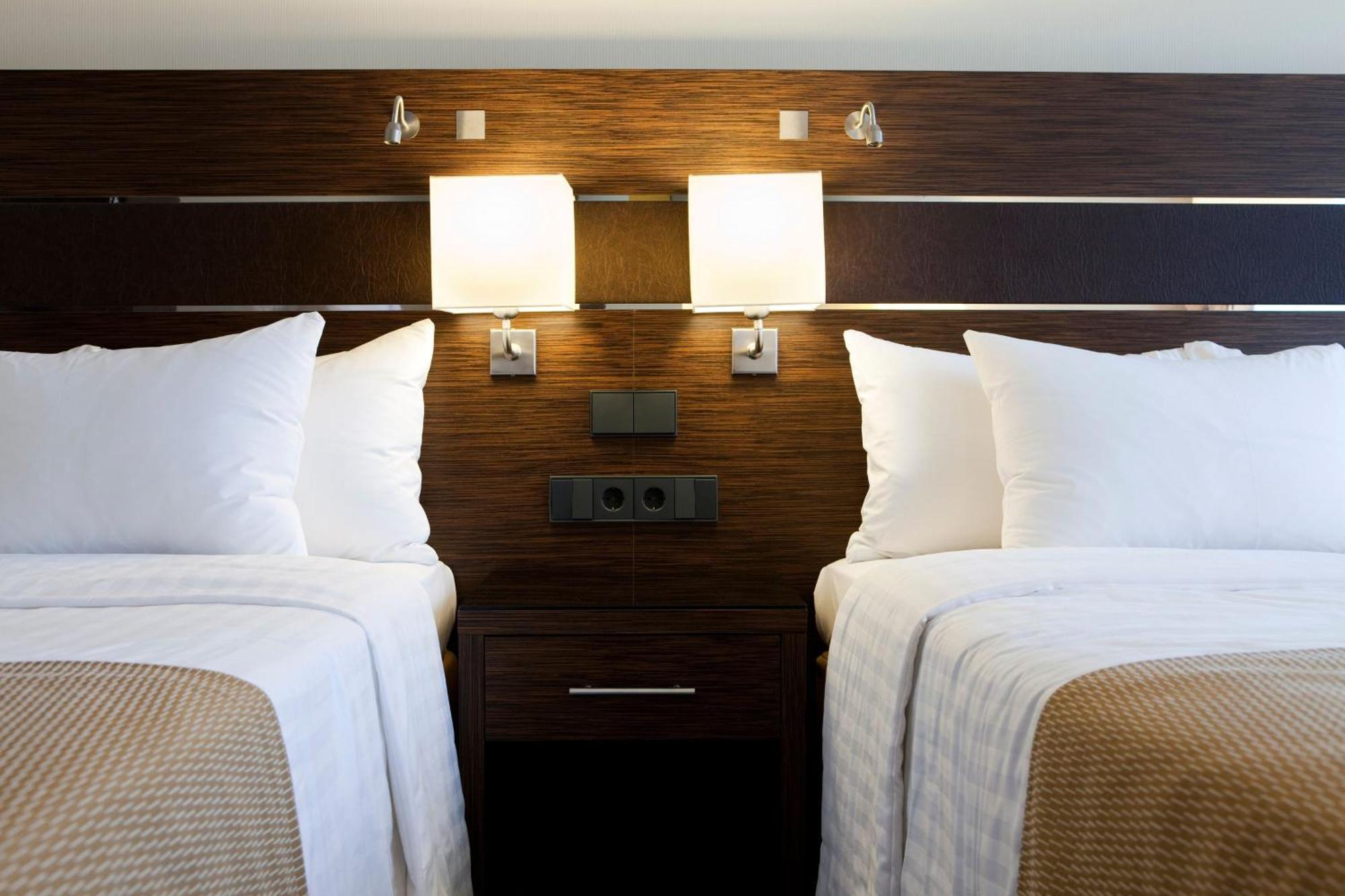 คอร์ตยาร์ด เวียนนา พราเทอร์/เมสเซอ Hotel ภายนอก รูปภาพ
